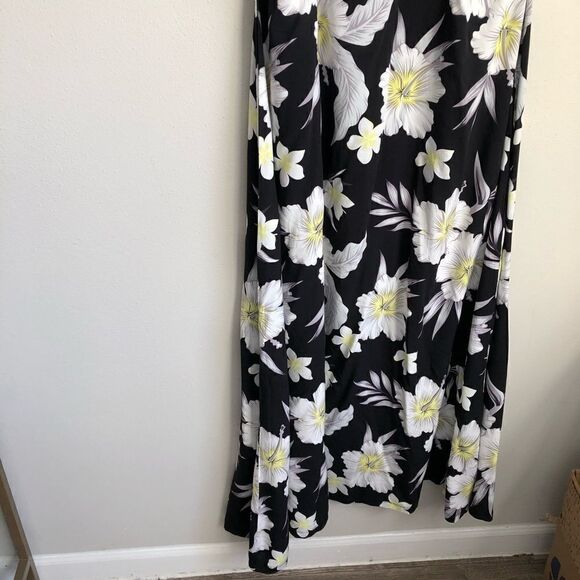 28 PALMS Floral Black White Yellow Halter Look Maxi Dress - Picture 7 of 14